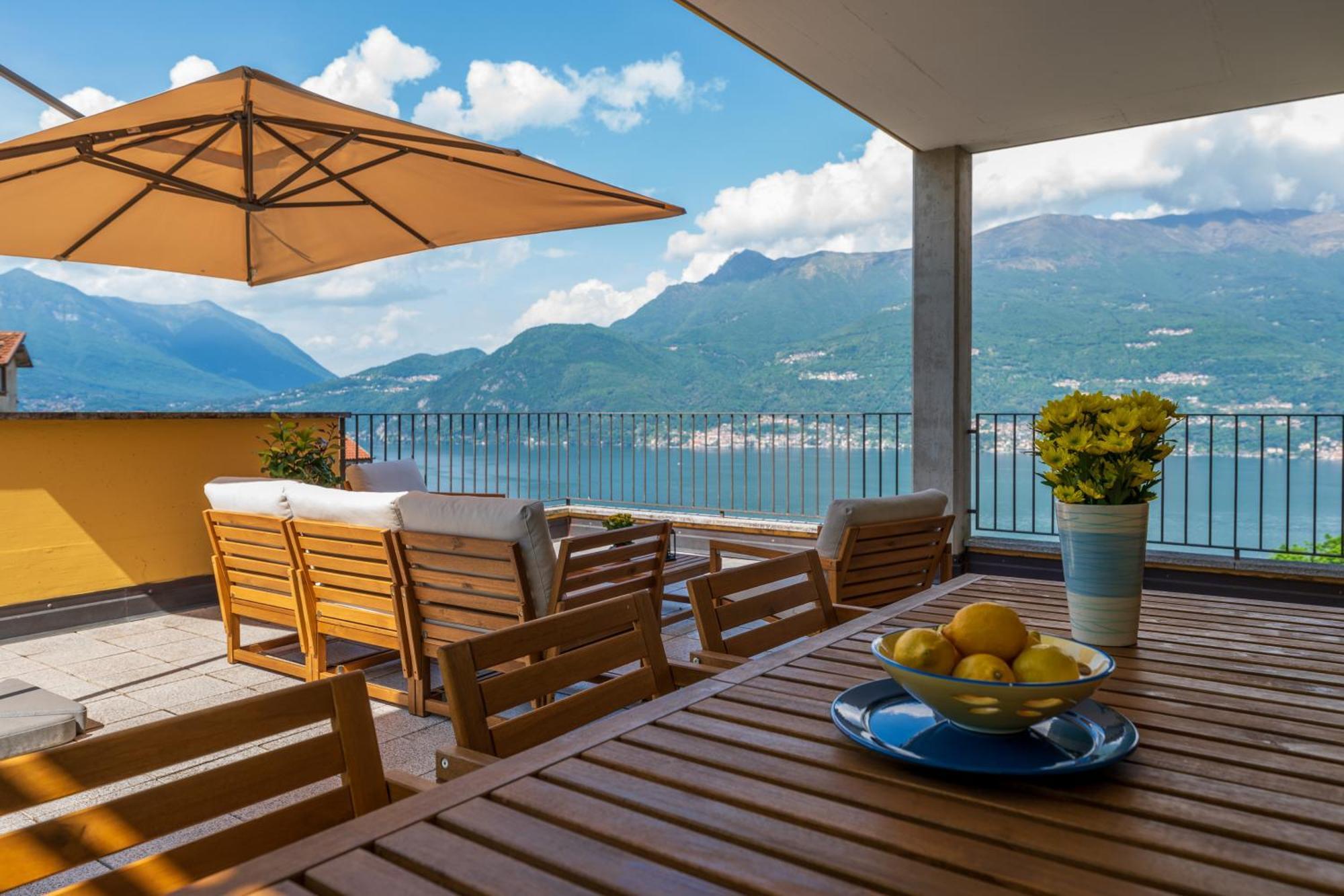 Stunning Apartment- Terrace And Swimming Pool Bellano Exterior foto