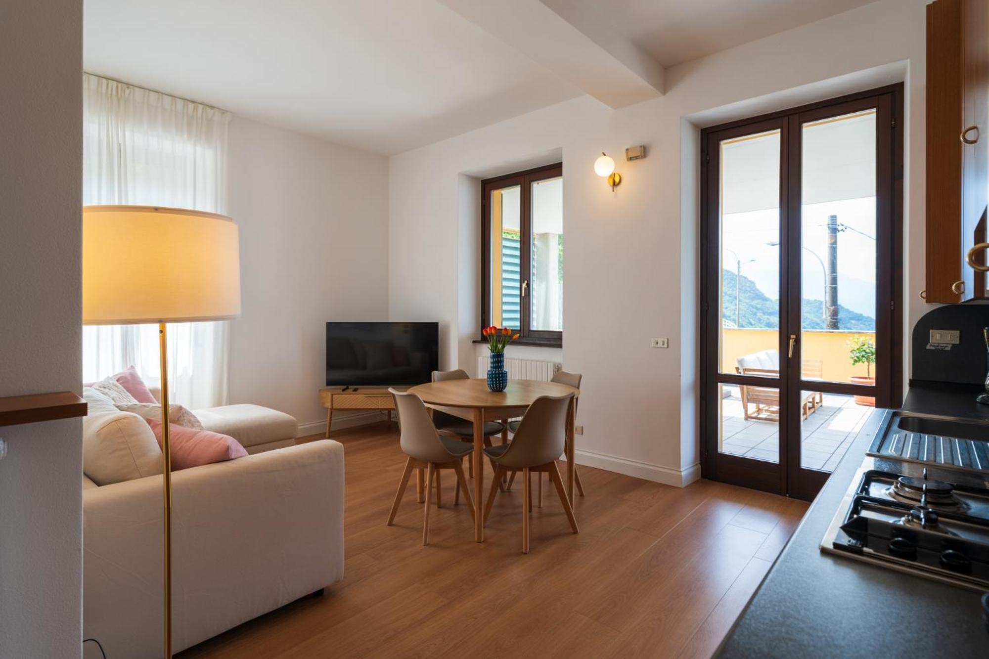 Stunning Apartment- Terrace And Swimming Pool Bellano Exterior foto