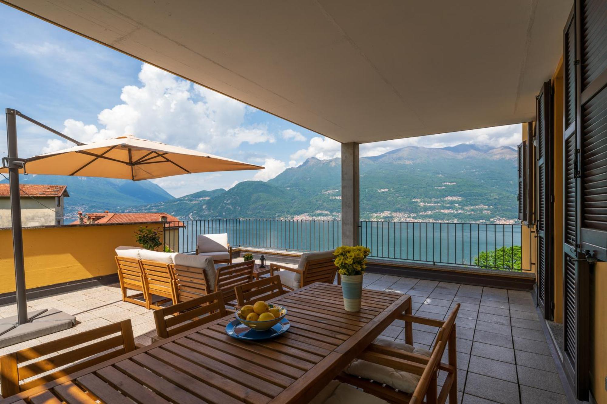 Stunning Apartment- Terrace And Swimming Pool Bellano Exterior foto