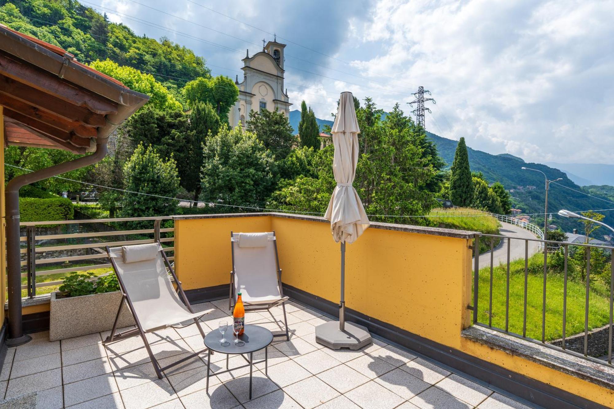 Stunning Apartment- Terrace And Swimming Pool Bellano Exterior foto